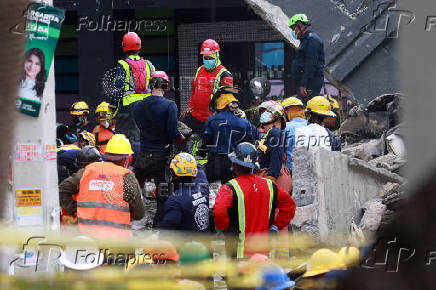 Aftermath of the Jet Set nightclub roof collapse, in Santo Domingo