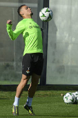 Entrenamiento del Betis previo al encuentro de vuelta ante el Jagiellonia polaco en la Liga Conferencia