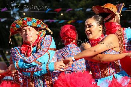 Grupo Paixao Caicara (SP).