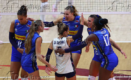 Women's World Championships - Semi Final - Italy v Brazil