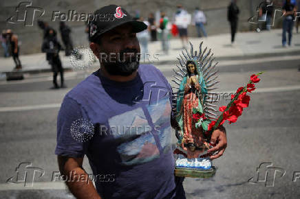 Protest following multiple detentions in downtown Los Angeles