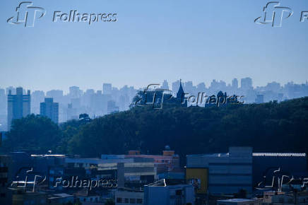 FORTE NEVOEIRO COBRE PORTO ALEGRE NO AMANHECER DESTA SEXTA