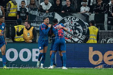 Partida entre corinthians e red bull bragantino pelo campeonato brasileiro