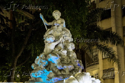 Fonte Monumental na Praça Júlio Mesquita