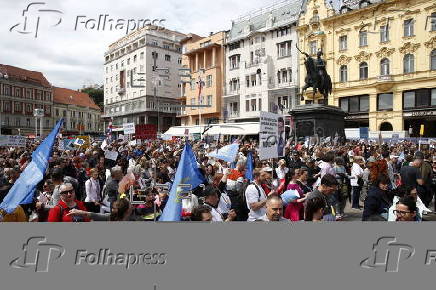 Teachers and education workers rally for reforms in Zagreb, Croatia