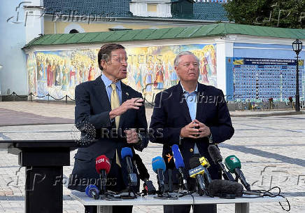 U.S. Senators Graham and Blumentha visit Kyiv