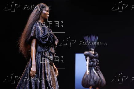 Viktor&Rolf - Runway - Paris Fashion Week Haute Couture Fall-Winter 2025/2026