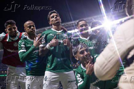 Partida entre Palmeiras e Mirassol pelo Campeonato Brasileiro 2025