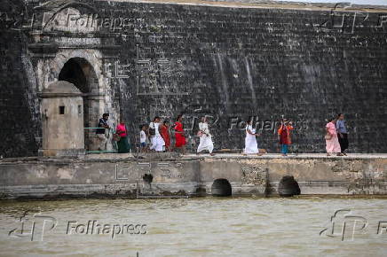 Evening life at the seafront in Jaffna