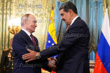 Russian President Putin and Venezuelan President Maduro meet in Moscow