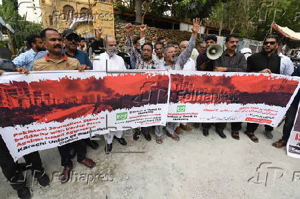 Pakistani journalists protest against Israel's attack on Iran