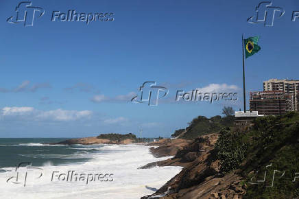 Ressaca do mar no Rio de Janeiro.