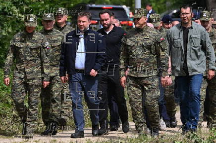 Polish interior minister visits tri-border point near Wlodawa