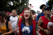 Bloco de Carnaval Ritaleena desfila na Zona Oeste de SP