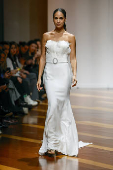 Pasarela de moda de novias Atelier Couture: desfile Esther Noriega