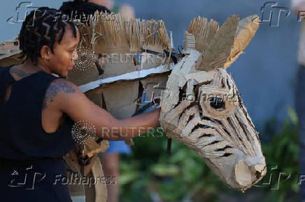 Climate crisis comes to life, as epic puppet migration begins across Africa