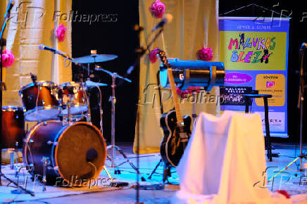 MALUKOS BELEZA ENCANTA COM SHOW INCLUSIVO NO TEATRO DA AMRIGS