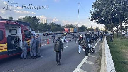 Acidente de trânsito com vítima fatal na marginal tietê