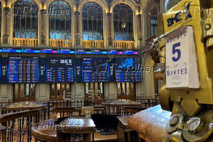 La Bolsa española apenas sube el 0,15 % afectada por Naturgy y las caídas en Wall Street