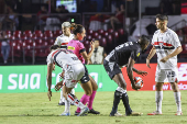 Partida entre são paulo e ponte preta pelo campeonato paulista