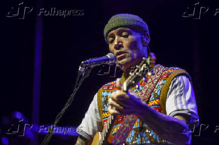 Ben Harper se apresenta em São Paulo, acompanhado da banda The Innocent Criminals