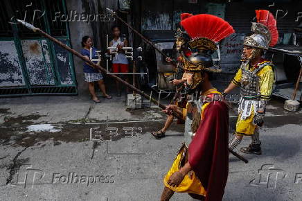 Catholics hold biblical dramas to mark Maundy Thursday of Lent season
