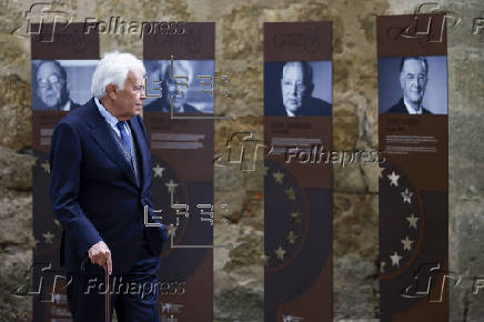 Josep Borrell recibe el Premio Europeo Carlos V