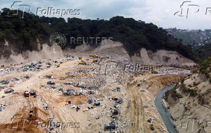 Atlantic Ocean protected from garbage by Ocean Cleanup barriers in Guatemala