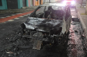 Pos Athletiba - carro incendiado