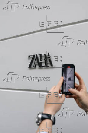 Se cumple medio siglo de la apertura de la primera tienda Zara, matriz del emporio Inditex