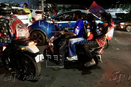 RCB fans celebrate winning the cricket league in Bangalore
