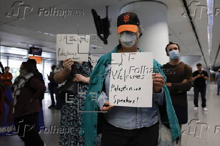 Protest erupts after US detains Palestinian visitors at San Francisco Airport