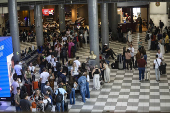 Movimento intenso no saguão de embarque do aeroporto de Congonhas