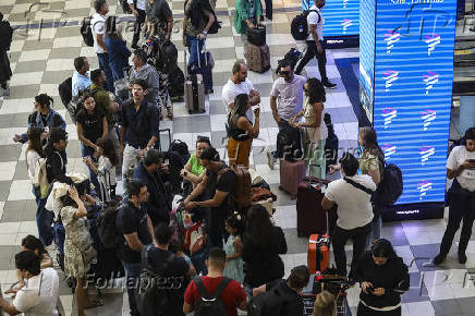 Movimento intenso no saguão de embarque do aeroporto de Congonhas