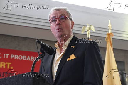Irmandade de engenheiros de locomotivas e líderes sindicais de trens anunciam greve no transporte público de Nova Jersey