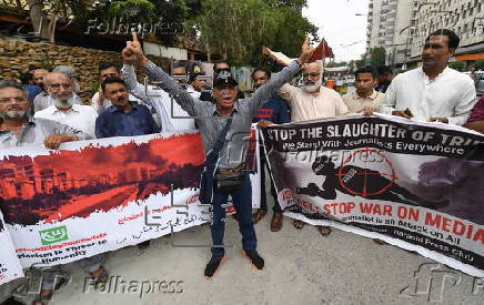 Pakistani journalists protest against Israel's attack on Iran