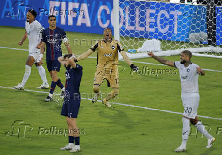 FIFA Club World Cup - Group B - Paris St Germain v Botafogo