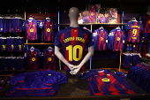 Lamine Yamal signs contract extension with FC Barcelona