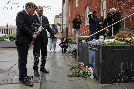 German Foreign Minister Wadephul lays flowers in honor of Israeli shooting victims Lischinsky and Milgrim in Washington
