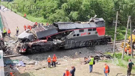 Aftermath of bridge collapse and train derailment in Russia's Bryansk region