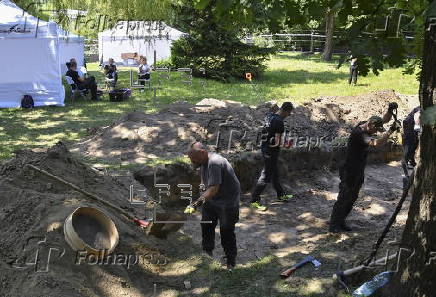 Polish soldiers who died in 1939 are exhumed in Lviv