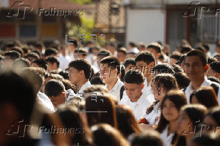 El Salvador aplica reglamento de cortesía en las escuelas públicas para 