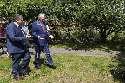Senator Markey tours Chelsea and Everett after flood resilience funding cut
