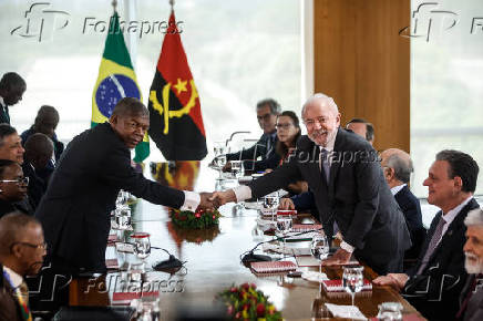 Lula durante encontro com o presidente de Angola, João Lourenço