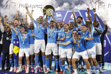 Serie A - Napoli v Cagliari