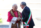 Pope Leo XIV receives the homage of the Mayor and the City of Rome