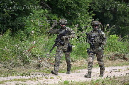 Polish interior minister visits tri-border point near Wlodawa