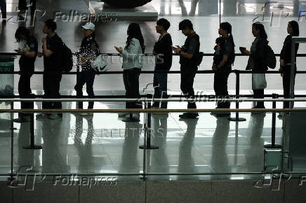 People cast early votes for the upcoming presidential election