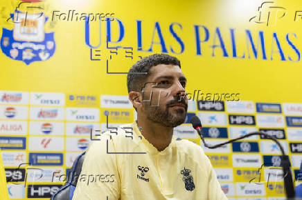 Presentan a Alex Suárez, nuevo fichaje de la UD Las Palmas