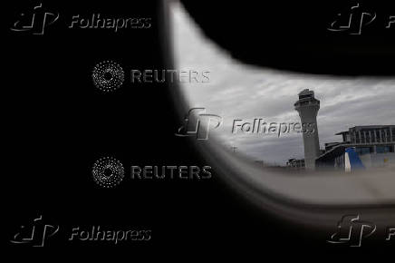 Air traffic controller shortage amid U.S. government shutdown